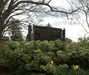 Oakland Cemetery is not just a cemetery for the dead. It welcomes the living to visit and enjoy the beauty of the place.