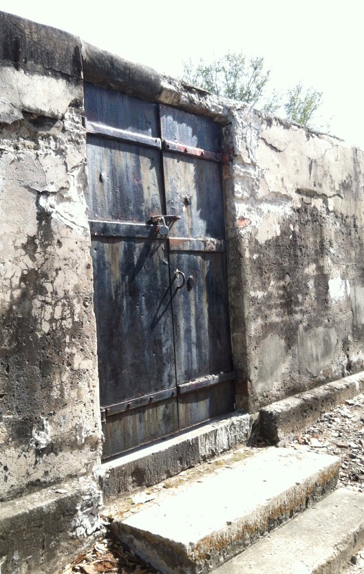 The Old Jewish Burial Grounds are impossible to see from outside. So again, we had to get creative.