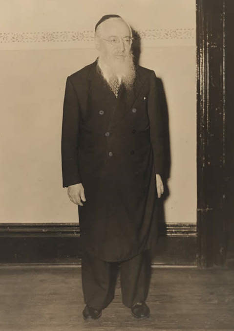 Rabbi Tobais (Tuvia) Geffen was small in stature but he stood tall in the American Orthodox Jewish community. Photo courtesy of JewishCurrents.org. 