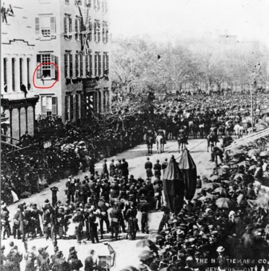 The red circle indicates where young Theodore Roosevelt, the future 26th President, observed Lincoln's funeral procession to the Hudson River Depot.